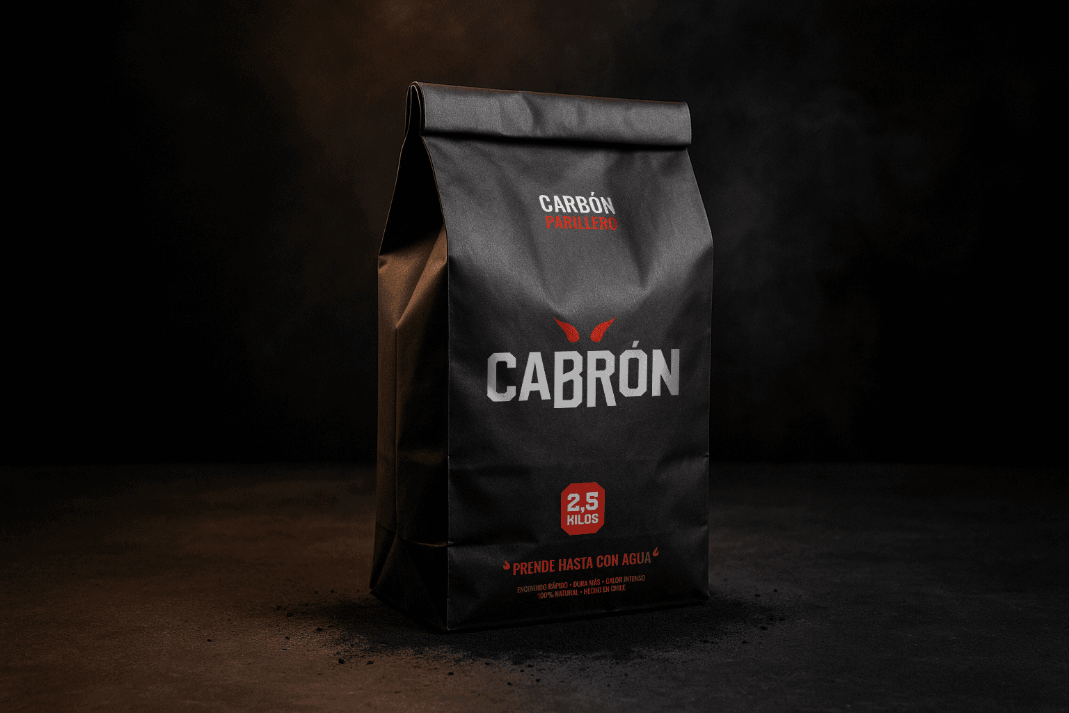 Front view of the Cabrón bag with high-contrast layout